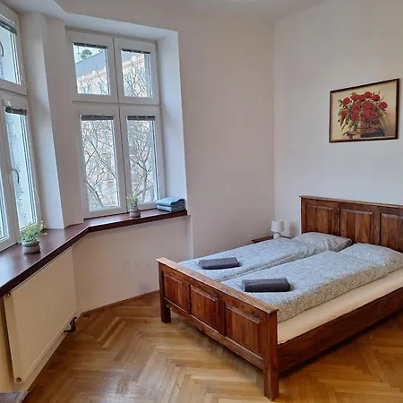 Sarlot Apartment