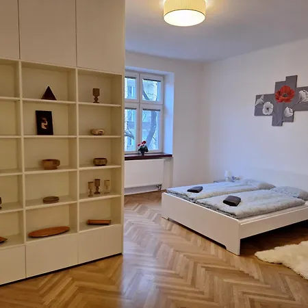 Sarlot Apartman Pozsony