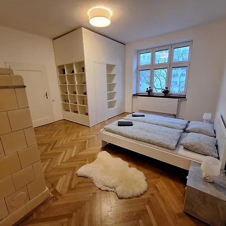 Sarlot Apartment *